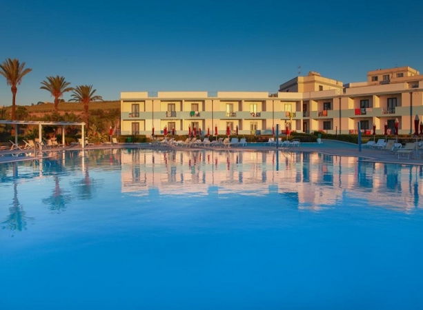 Club Hotel Selinunte Beach Nave + Villaggio